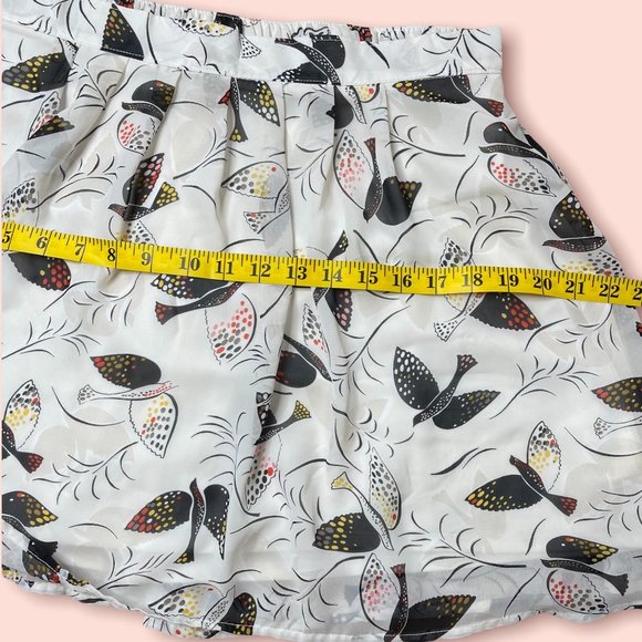 Old Navy Womens Skirt Small S Short White Black Bird Lined Elastic Waist - Picture 3 of 8